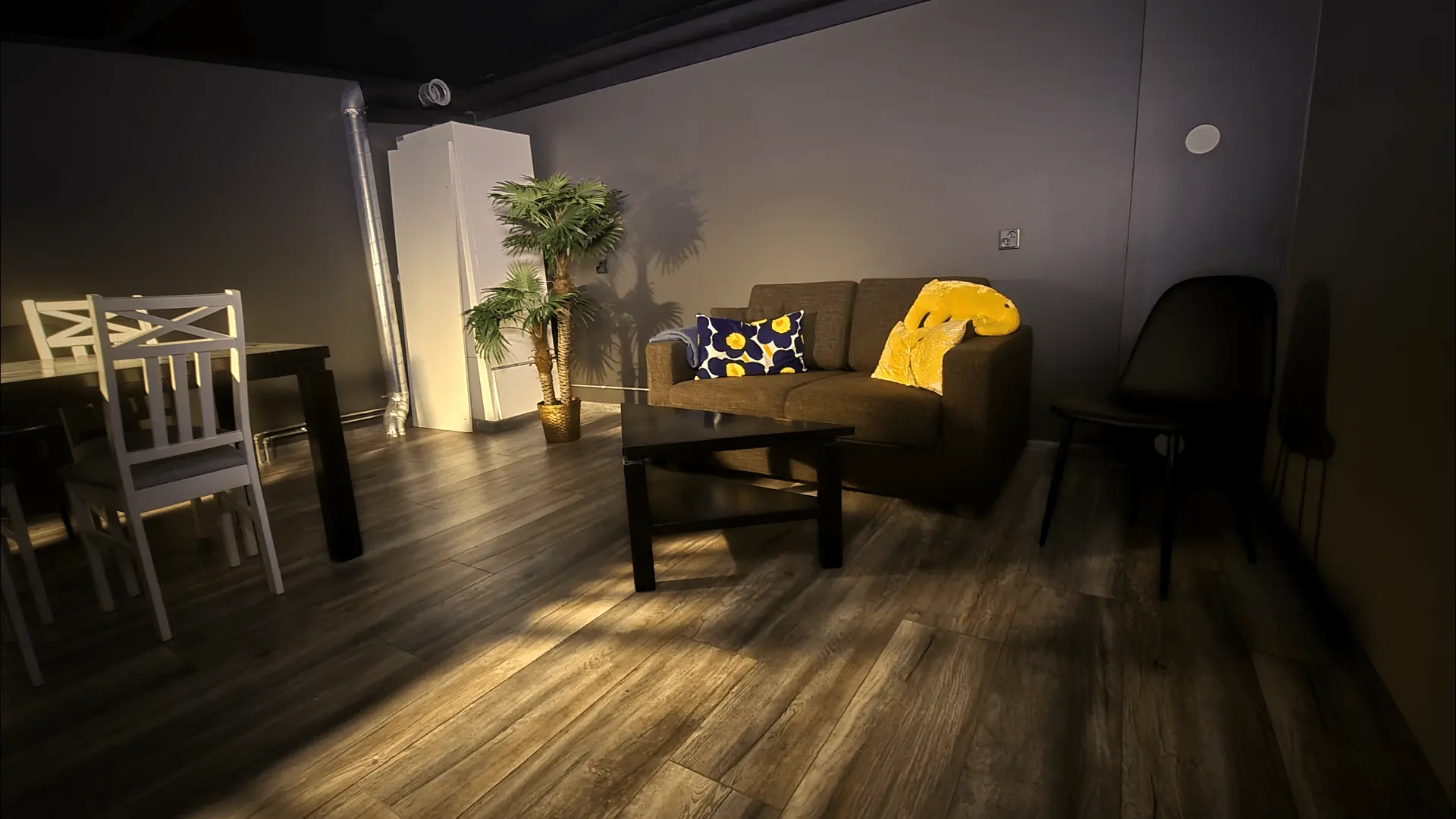 Separate upper loft